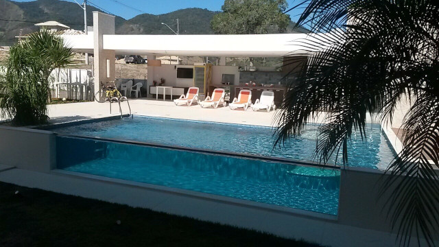 Piscina com visor